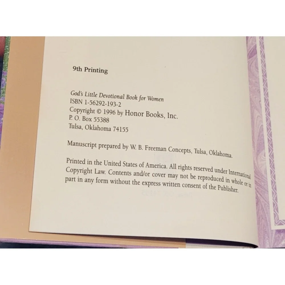 God's Little Devotional Book For Women (Hardcover Book)